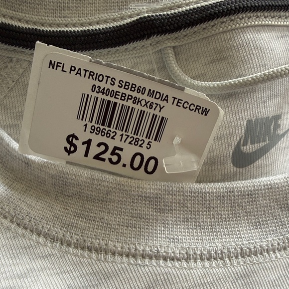 Nike Gray & Black Patriots Super Bowl Crewneck - Picture 6 of 6